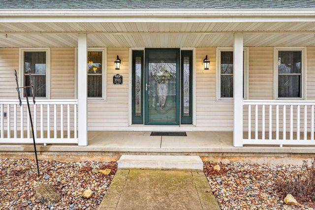 W6180 LONG COURT, Appleton, WI 54914