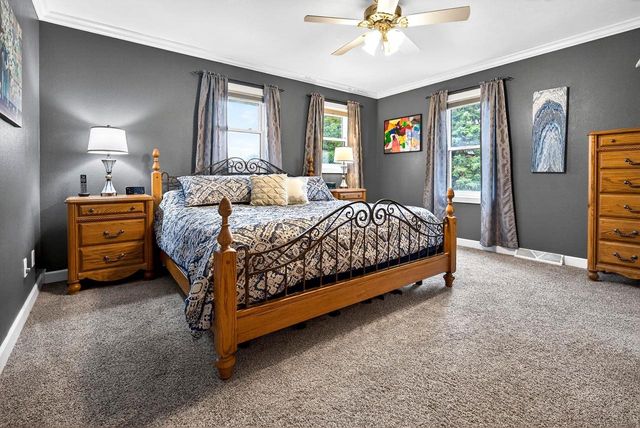 W6180 LONG COURT, Appleton, WI 54914