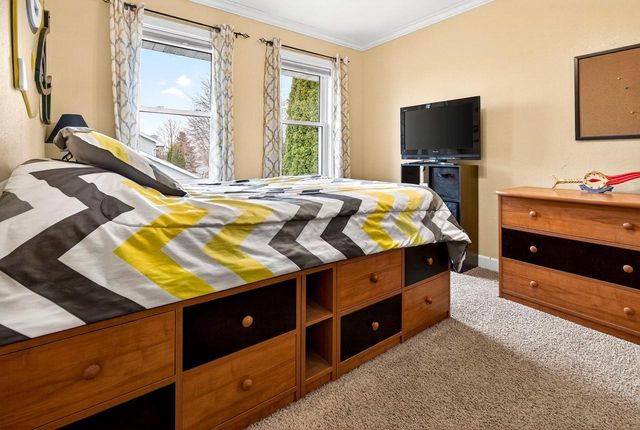 W6180 LONG COURT, Appleton, WI 54914