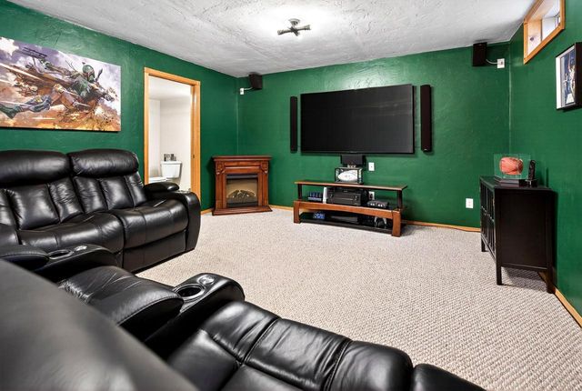 W6180 LONG COURT, Appleton, WI 54914