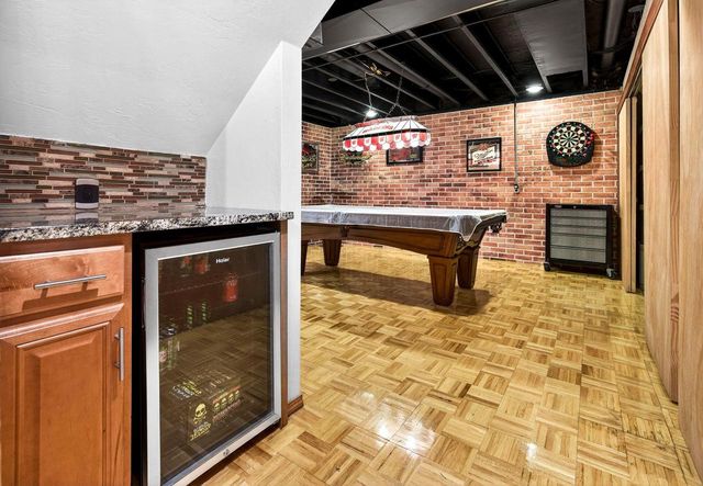 W6180 LONG COURT, Appleton, WI 54914