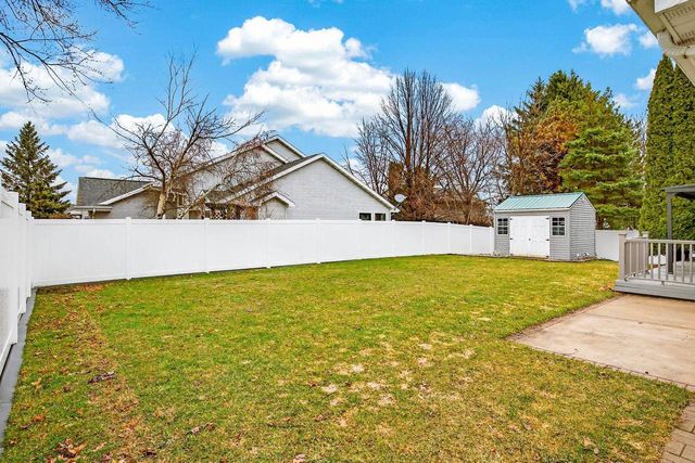 W6180 LONG COURT, Appleton, WI 54914