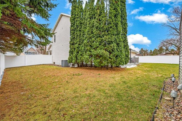 W6180 LONG COURT, Appleton, WI 54914