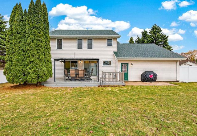 W6180 LONG COURT, Appleton, WI 54914