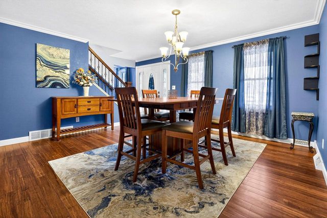 W6180 LONG COURT, Appleton, WI 54914