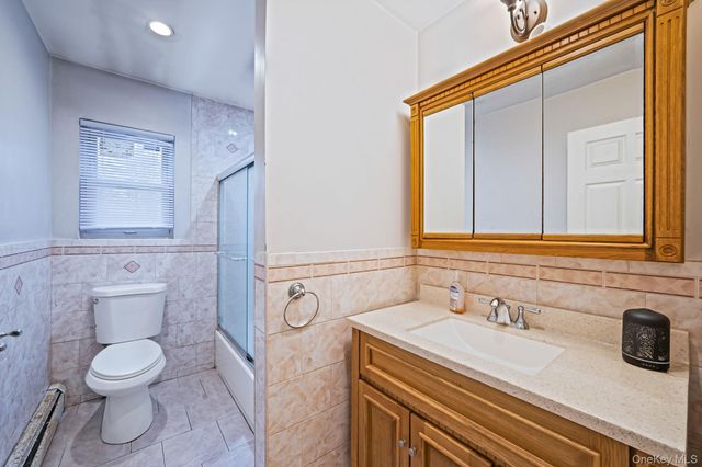 15 Carr Lane, Medford, NY 11763