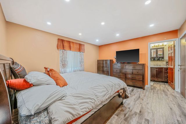 15 Carr Lane, Medford, NY 11763