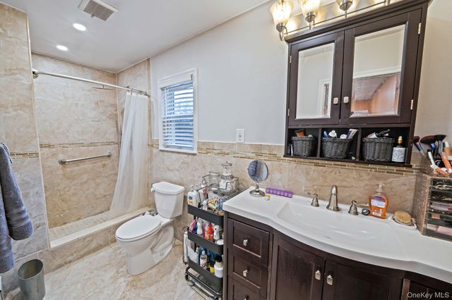 15 Carr Lane, Medford, NY 11763