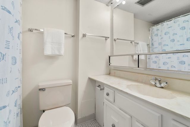 250 Hammond Pond Pkwy 1002N, Newton, MA 02467