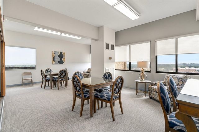 250 Hammond Pond Pkwy 1002N, Newton, MA 02467