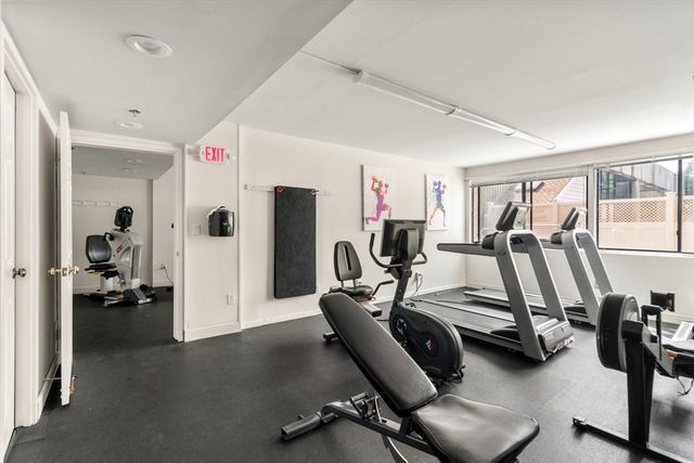 250 Hammond Pond Pkwy 1002N, Newton, MA 02467