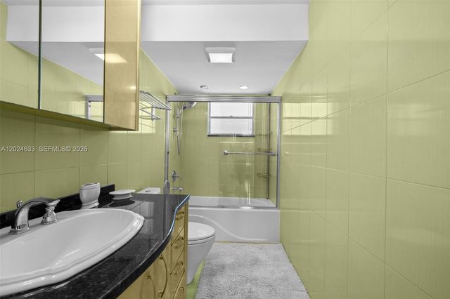3551 NE 169th Street 301, North Miami Beach, FL 33160
