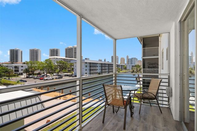 3551 NE 169th Street 301, North Miami Beach, FL 33160