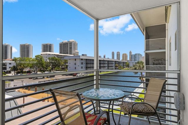 3551 NE 169th Street 301, North Miami Beach, FL 33160