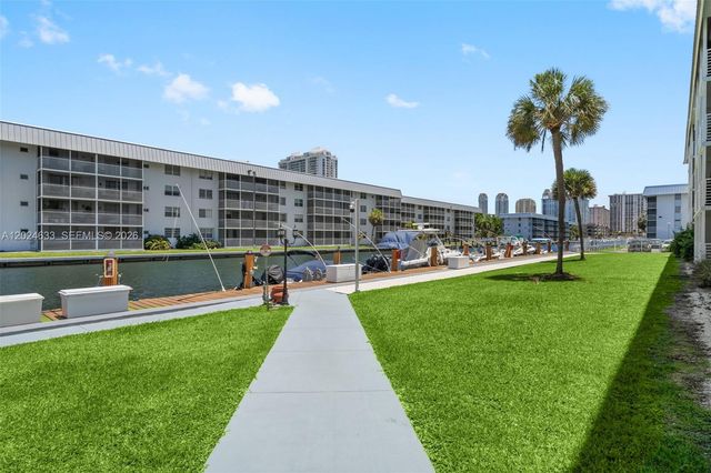 3551 NE 169th Street 301, North Miami Beach, FL 33160