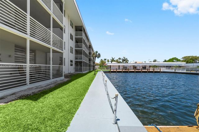 3551 NE 169th Street 301, North Miami Beach, FL 33160