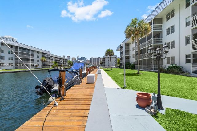 3551 NE 169th Street 301, North Miami Beach, FL 33160