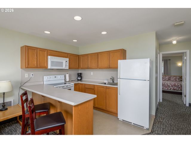171 Sw Hwy 101 312, Lincoln City, OR 97367