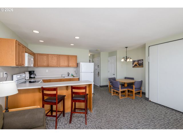 171 Sw Hwy 101 312, Lincoln City, OR 97367