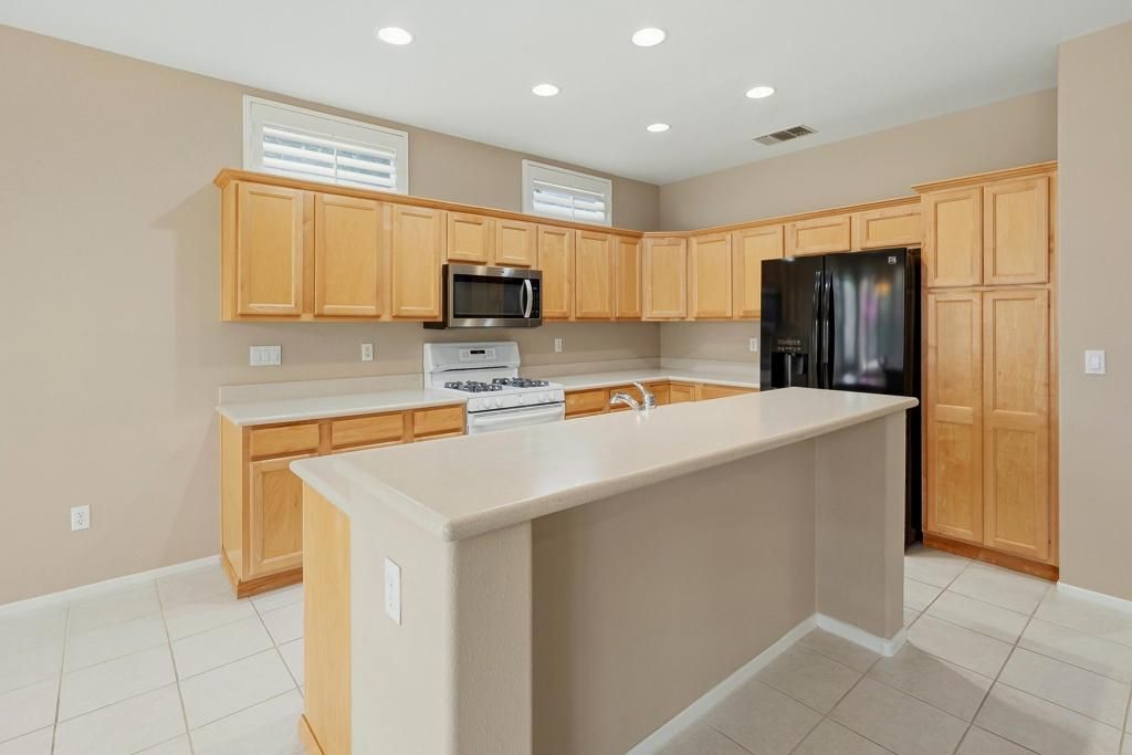 Image 14 of property listing at 78188 Providence Circle, Palm Desert, CA 92211