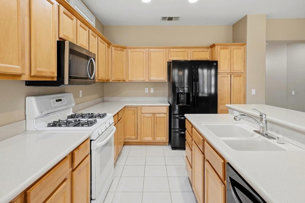 Image 15 of property listing at 78188 Providence Circle, Palm Desert, CA 92211