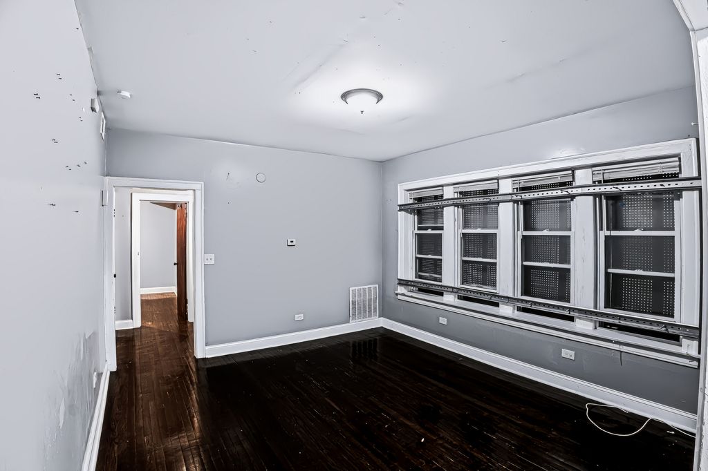 7723 S Constance Avenue, Chicago, IL 60649 — photo 5
