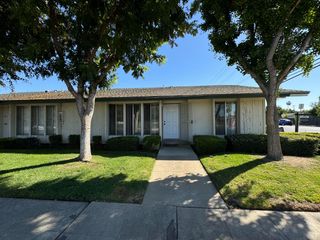 198 W Barstow # A, Fresno, CA 93704