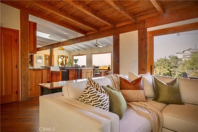 3700 Koster Avenue, Sherman Oaks, CA 91423