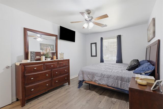 4124 Gallant Fox Drive, Pasadena, TX 77503