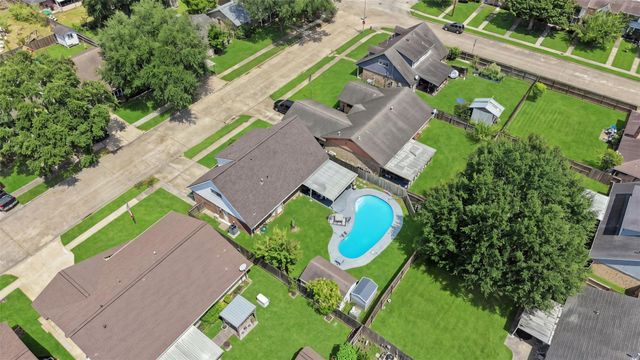 4124 Gallant Fox Drive, Pasadena, TX 77503
