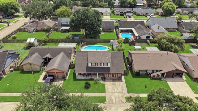 4124 Gallant Fox Drive, Pasadena, TX 77503