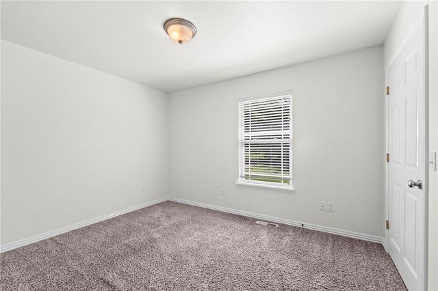 8 Rettendon Lane, Bella Vista, AR 72714