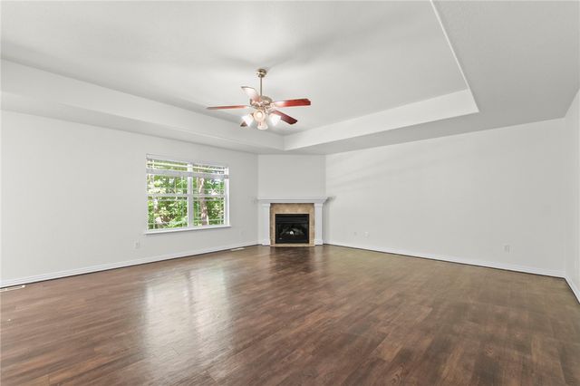 8 Rettendon Lane, Bella Vista, AR 72714