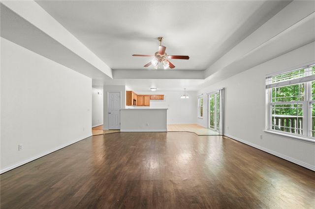 8 Rettendon Lane, Bella Vista, AR 72714