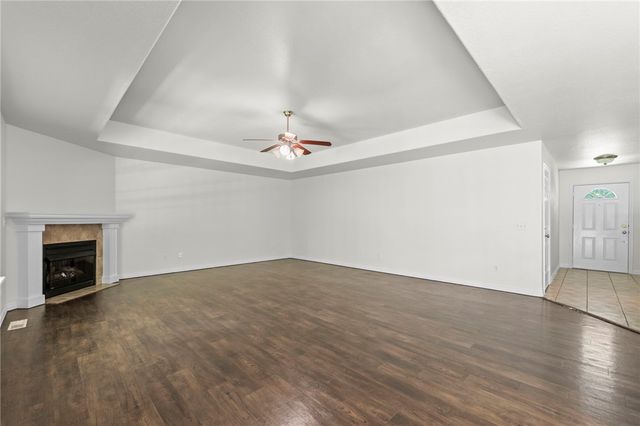 8 Rettendon Lane, Bella Vista, AR 72714