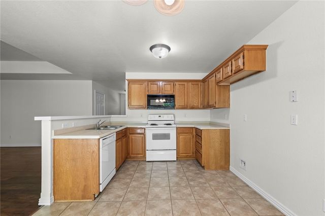 8 Rettendon Lane, Bella Vista, AR 72714