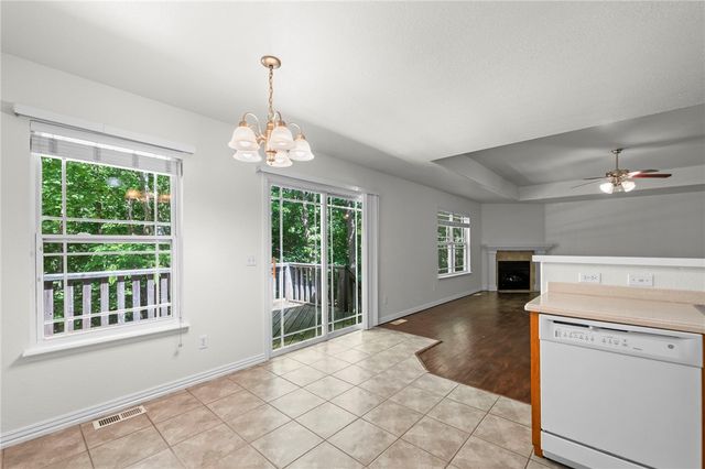 8 Rettendon Lane, Bella Vista, AR 72714