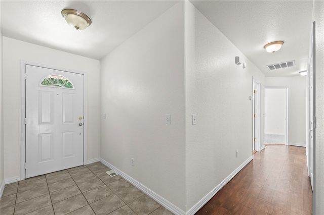 8 Rettendon Lane, Bella Vista, AR 72714