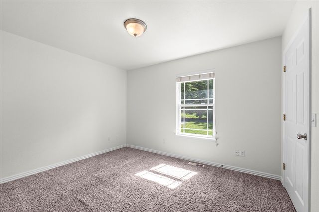 8 Rettendon Lane, Bella Vista, AR 72714