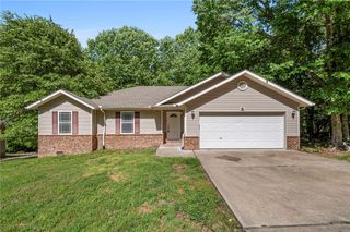 8 Rettendon Lane, Bella Vista, AR 72714