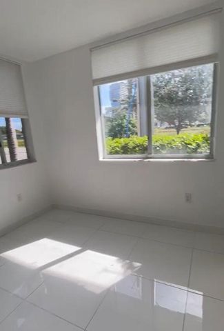 2651 NE 212th Terrace 107, Miami, FL 33180