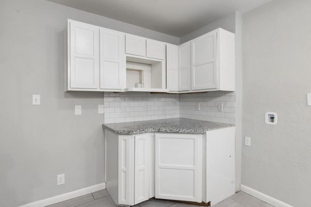 519 Oldcastle Street, Houston, TX 77013