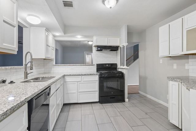 519 Oldcastle Street, Houston, TX 77013