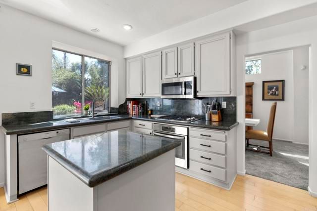 32147 Corte Florecita, Temecula, CA 92592