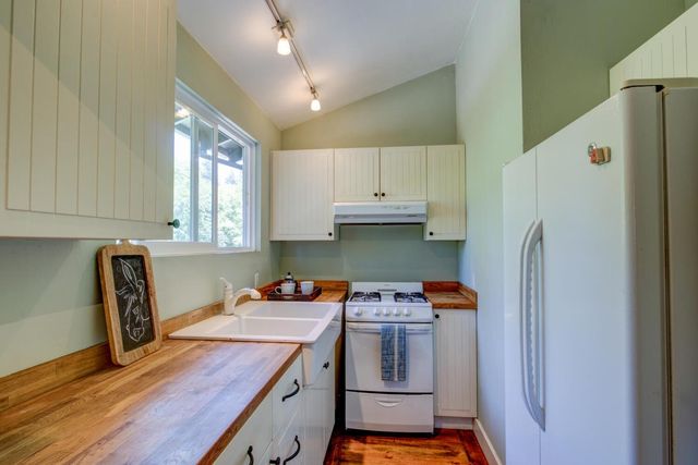 5090 La Honda Road, San Gregorio, CA 94074