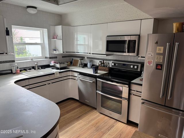 2233 SEMINOLE Road 33, Atlantic Beach, FL 32233