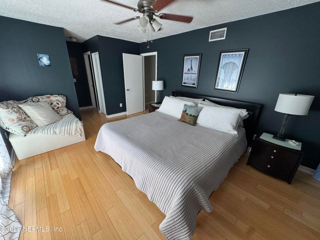 2233 SEMINOLE Road 33, Atlantic Beach, FL 32233