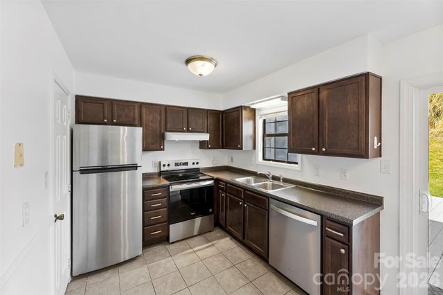 1420 River Drive, Belmont, NC 28012
