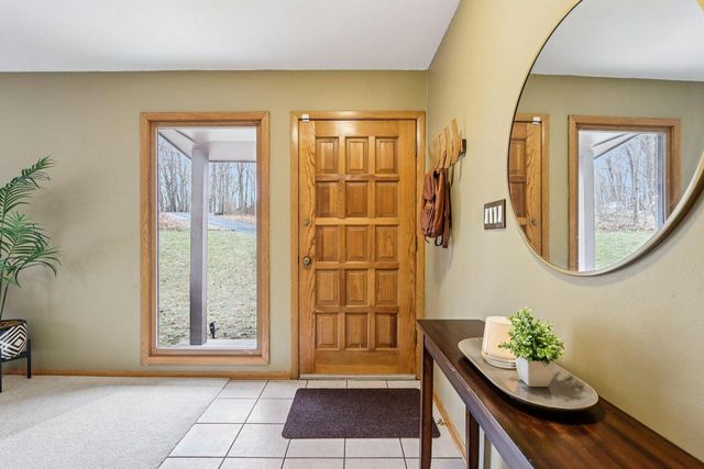 S54W23710 Maple Hill COURT, Waukesha, WI 53189