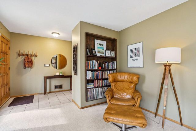 S54W23710 Maple Hill COURT, Waukesha, WI 53189